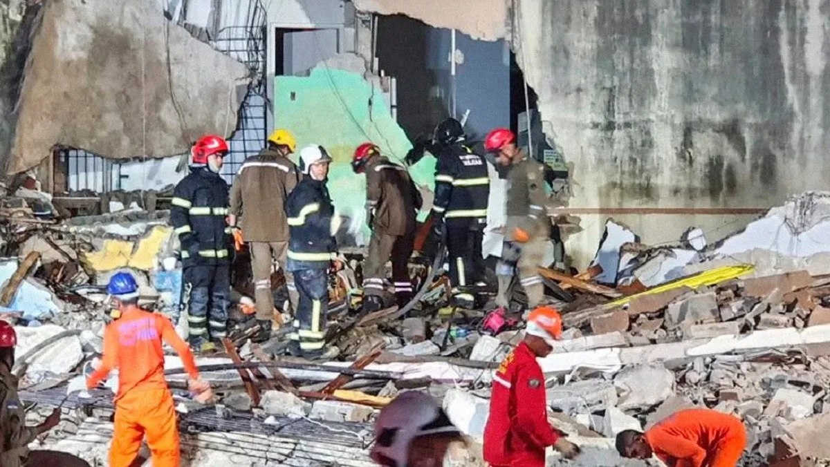 Derrumbe de edificio residencial en Brasil deja a cinco personas sin ...