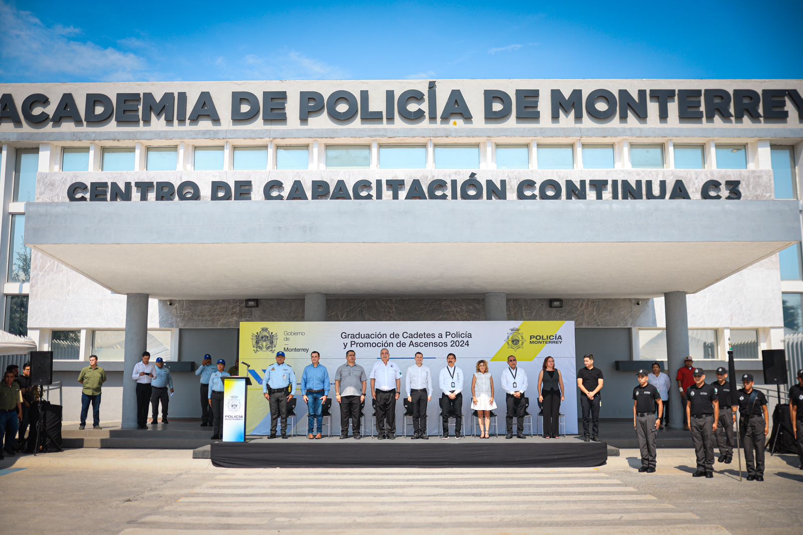 Ceremonia de Graduación en Monterrey: 47 Cadetes Se Unen a la Policía y ...