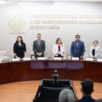 Asumen cargos nuevos consejeros electorales en el IEEPCNL