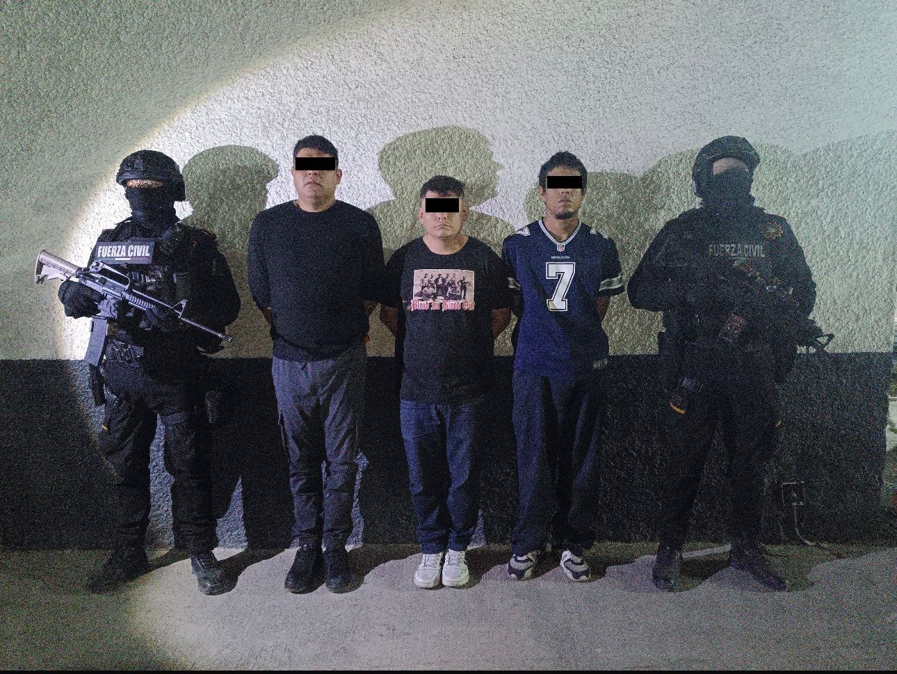 Detienen a cuatro hombres con droga y armas en operativos en Santa ...