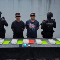 Asegura Fuerza Civil cuatro kilos de presunto cristal y detiene a dos hombres en el sur de Nuevo León