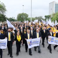 UANL celebra 55 años de autonomía con respaldo de universitarios