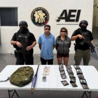 Detienen en Pesquería a mujer acusada de extorsionar a familias de desaparecidos